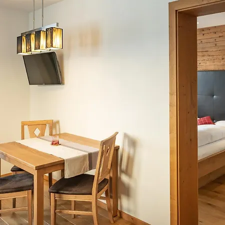 Alphus Appartements Warth  Room photo